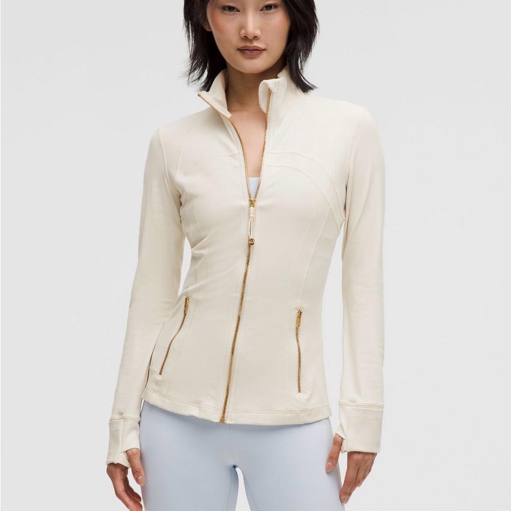 Lululemon Define Jacket Nulu in Light Ivory with Gold Zipper, size 6